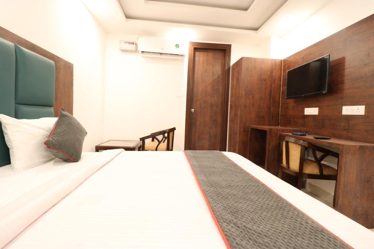 Hotel Krone A Family Hotel Near Igi Airport Delhi New Delhi Eksteriør bilde