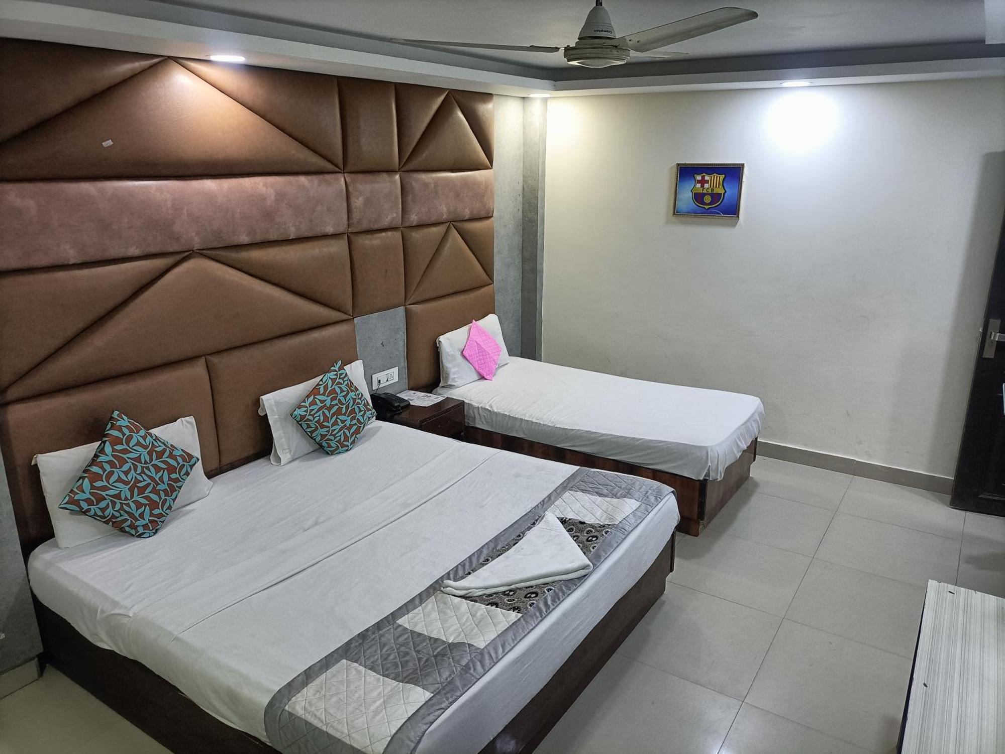 Hotel Krone A Family Hotel Near Igi Airport Delhi New Delhi Eksteriør bilde